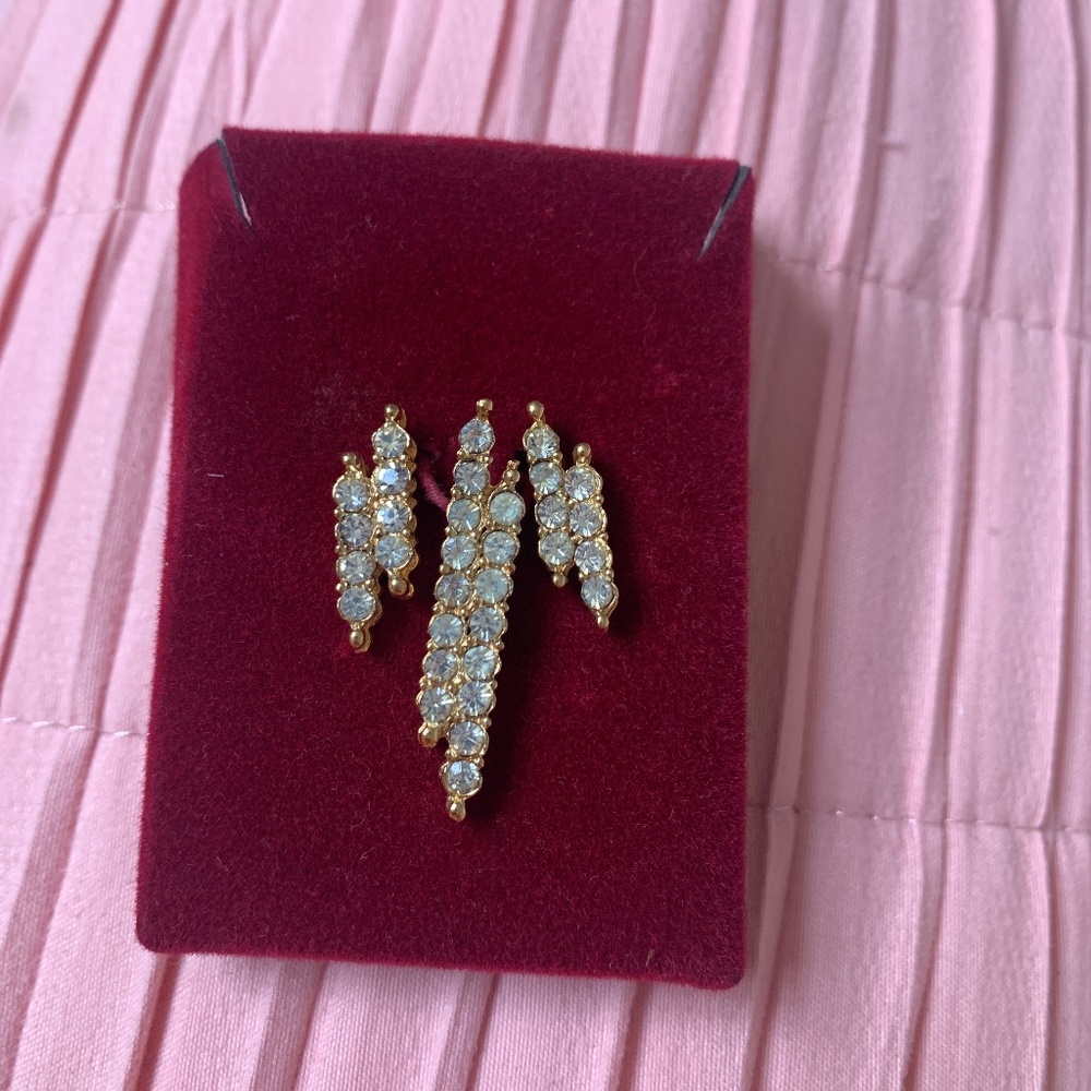 Earring necklace set